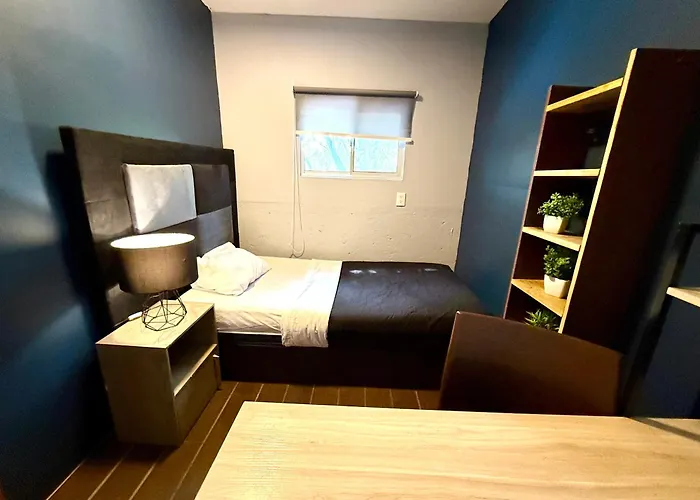 Pensión Roomies - Santamaria *